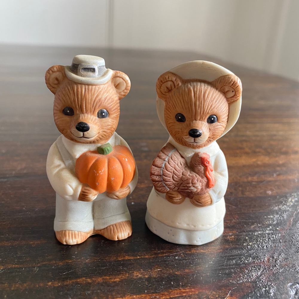 Vintage Homco 5312 Thanksgiving Pilgrim Bear Figurines Pumpkin Turkey Set of 2